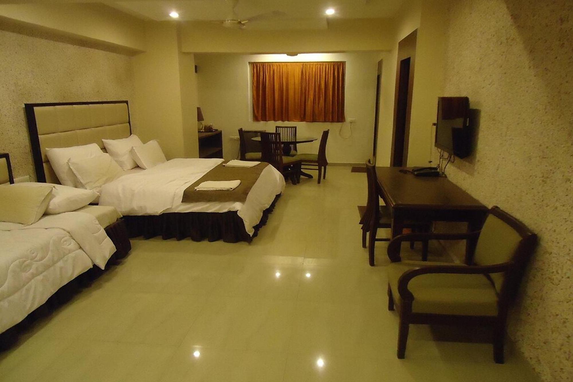 Hotel Maan Residency Satellite Road Ahmedabad Ngoại thất bức ảnh