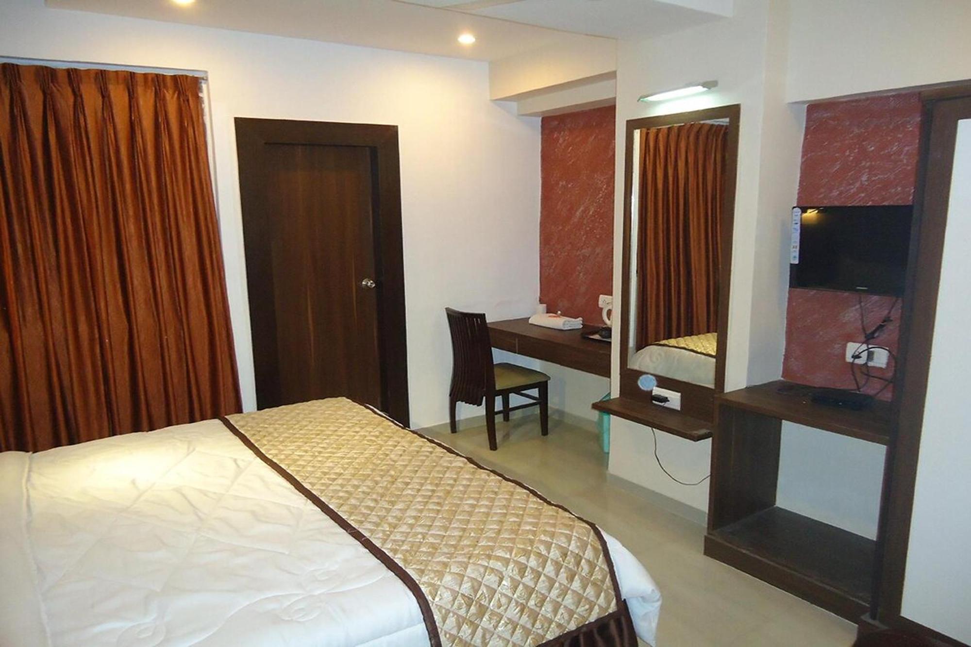 Hotel Maan Residency Satellite Road Ahmedabad Ngoại thất bức ảnh