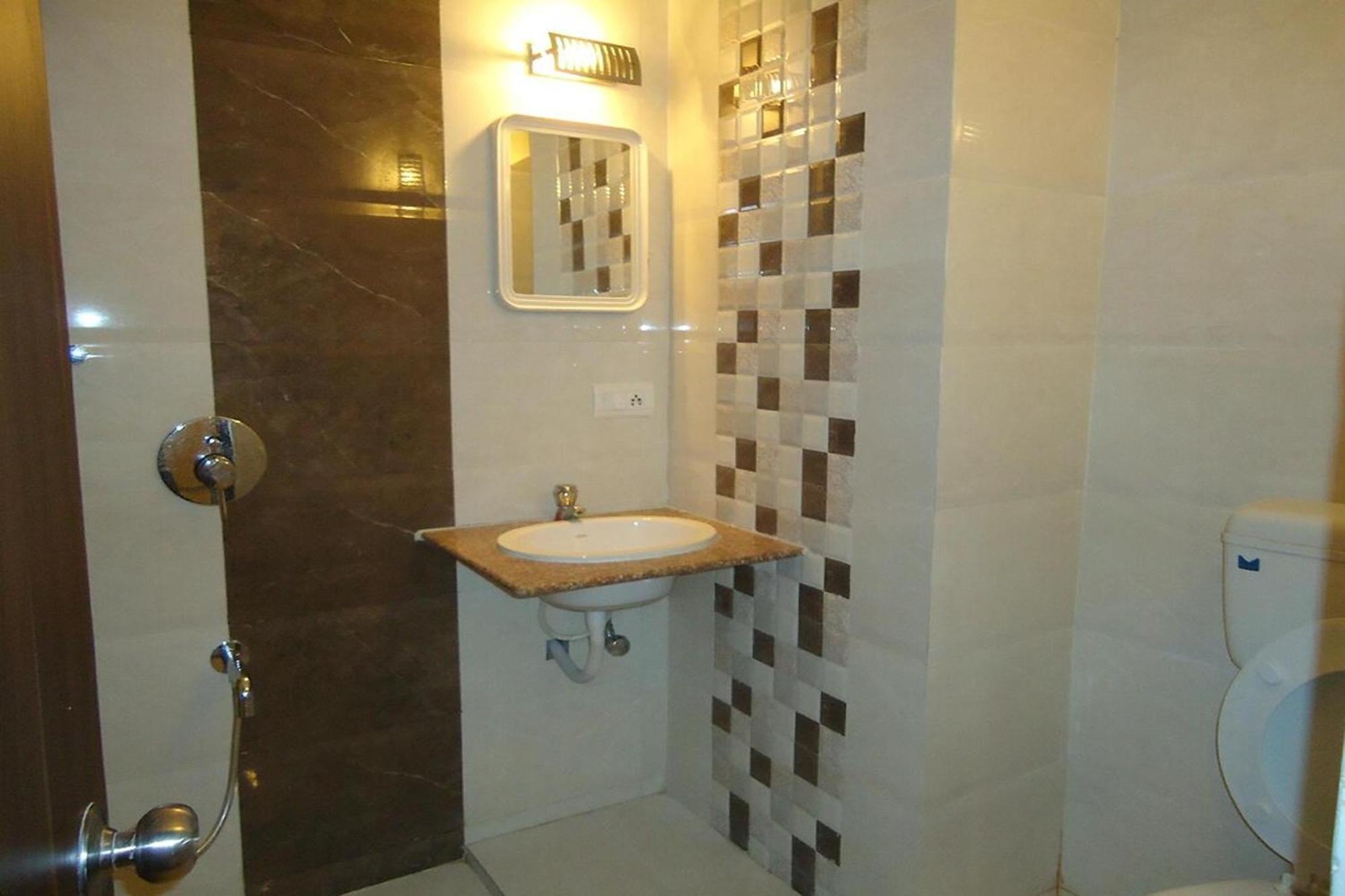 Hotel Maan Residency Satellite Road Ahmedabad Ngoại thất bức ảnh