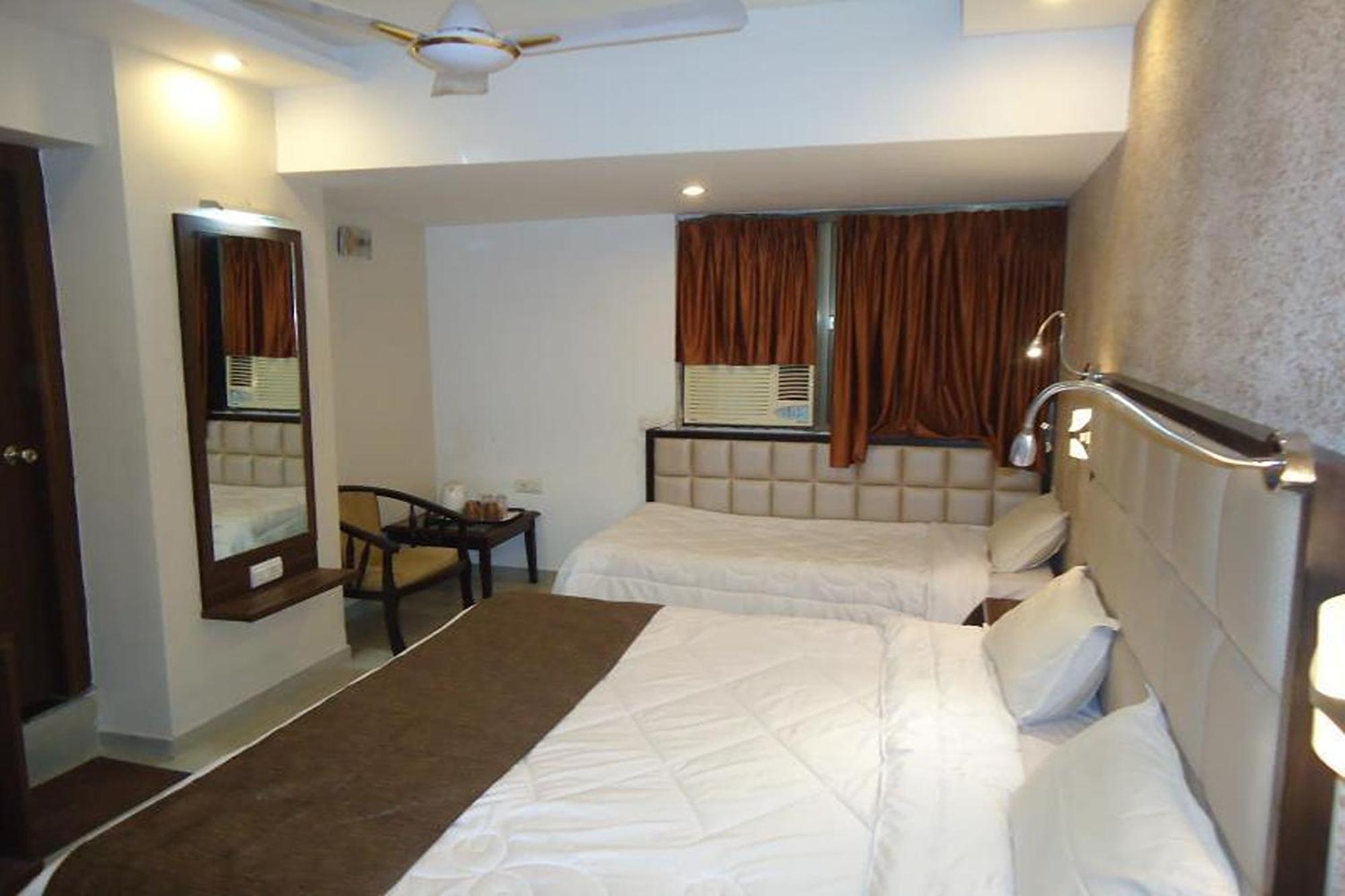 Hotel Maan Residency Satellite Road Ahmedabad Ngoại thất bức ảnh