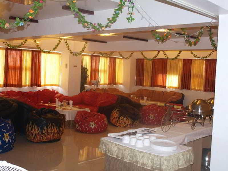 Hotel Maan Residency Satellite Road Ahmedabad Ngoại thất bức ảnh