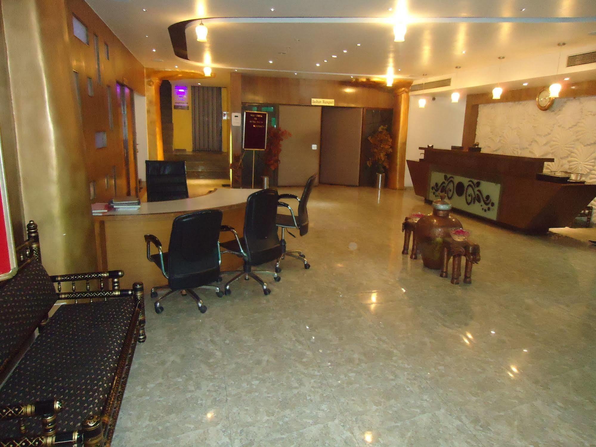 Hotel Maan Residency Satellite Road Ahmedabad Ngoại thất bức ảnh