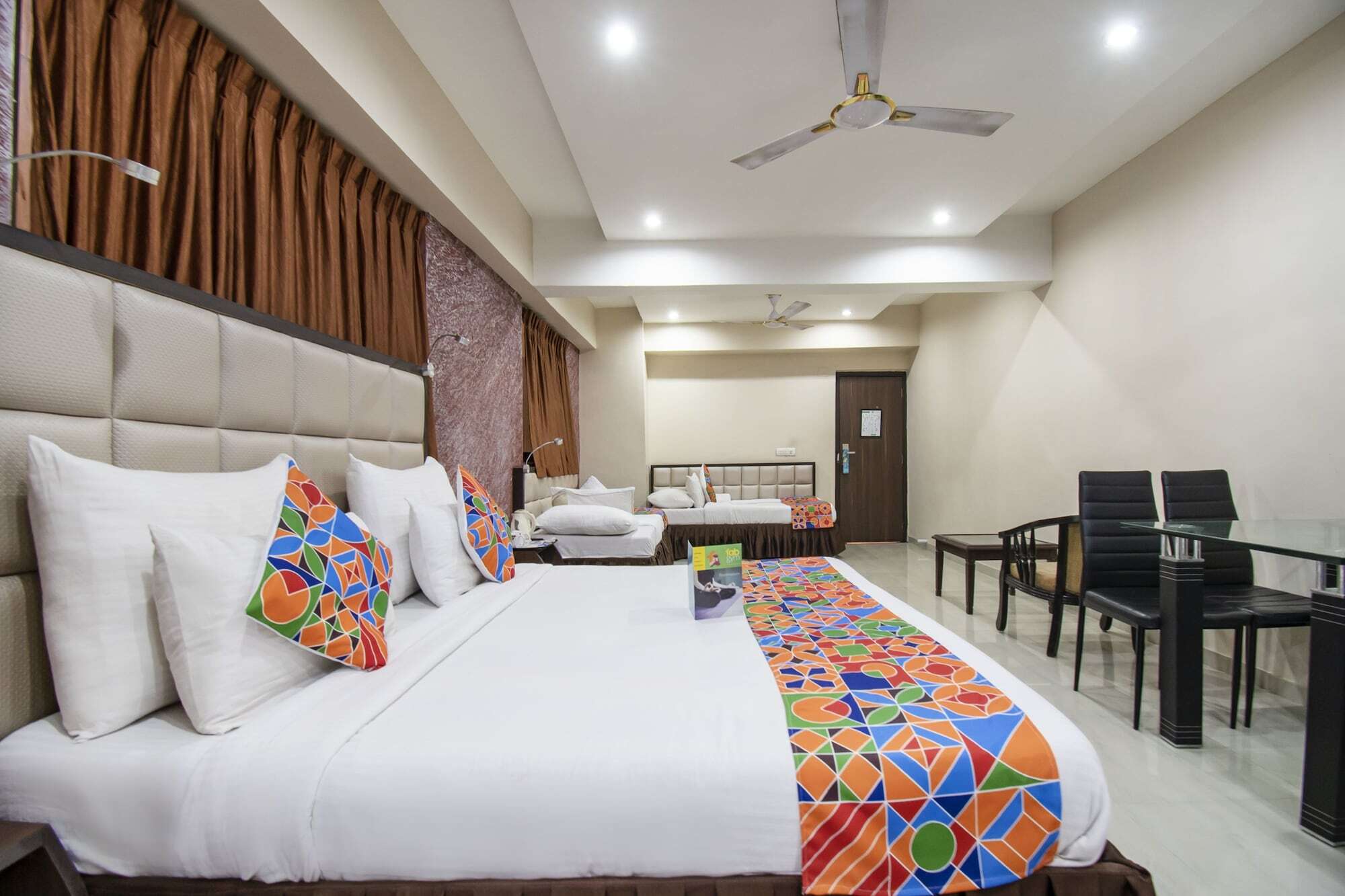 Hotel Maan Residency Satellite Road Ahmedabad Ngoại thất bức ảnh