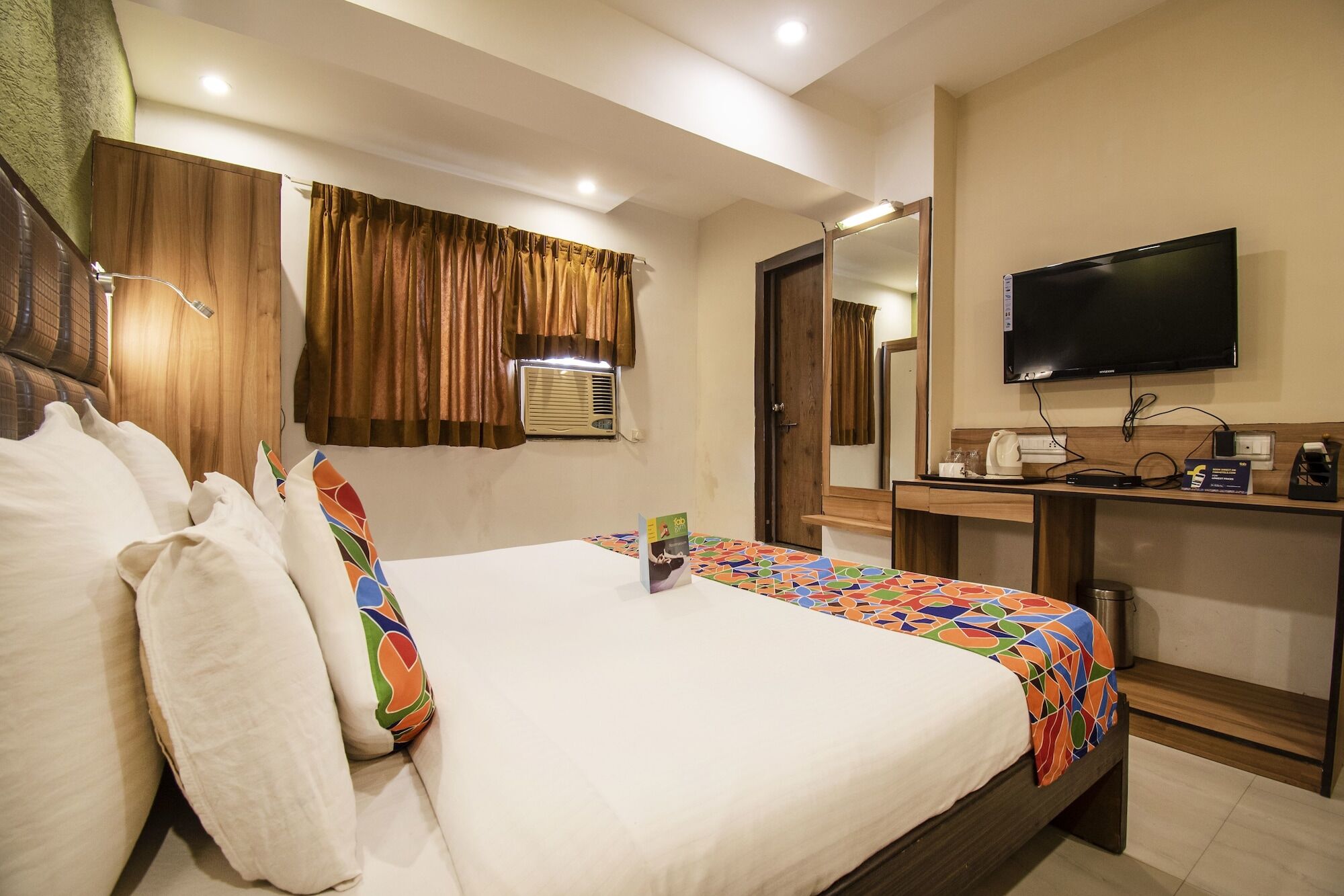 Hotel Maan Residency Satellite Road Ahmedabad Ngoại thất bức ảnh